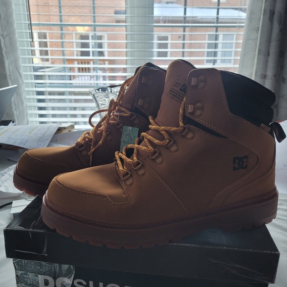 Man's DC Boots - Picture 4 of 9